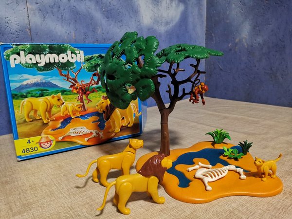 Playmobil 4830 Löwenfamilie mit Affenbaum vollständig