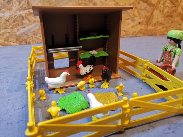 Playmobil Hühnerstall mit Bäuerin