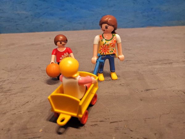 Playmobil Mama & Bollerwagen & 2 Kinder & Basketball