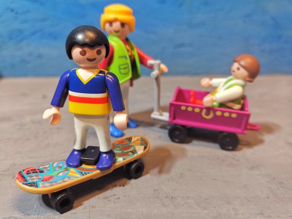 Playmobil Mama & Bollerwagen & 2 Kinder & Skateboard