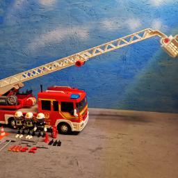 Playmobil Feuerwehr-Leiterfahrzeug 5362 vollständig