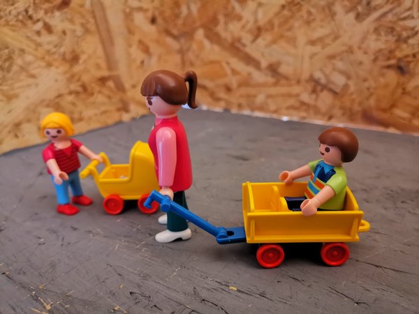 Playmobil Mama & Bollerwagen, Puppenwagen & 2 Kindern