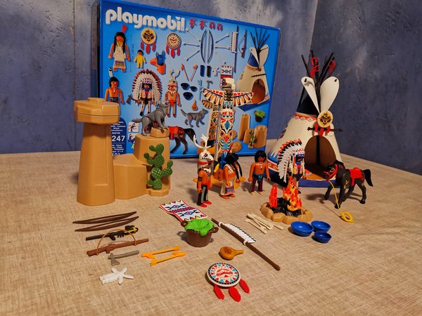 Playmobil 5247 Indianercamp mit Totempfahl vollständig